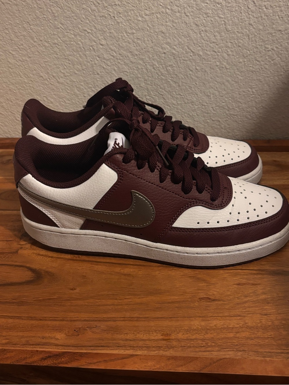 Nike Women’s Low-Top Sneakers in White and Burgundy with Metallic Swoosh